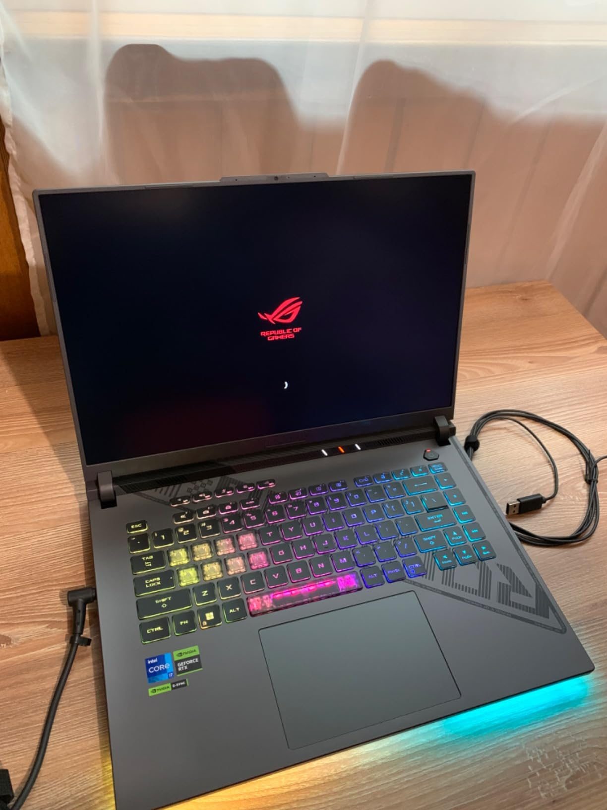 Neu eingetroffen: Asus ROG Strix G16 (2023) Gaming-Laptop
