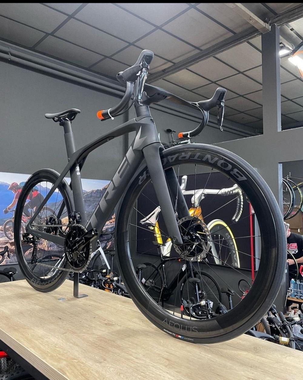 Neues Original-TREK MADONE SLR 9 Gen 7 (Modelljahr 2023) – sofort lieferbar